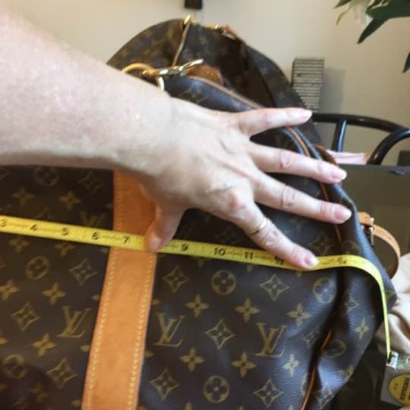 vintage a-Louis-Vuitton-travel-monogram camvas bag - Picture 5 of 8